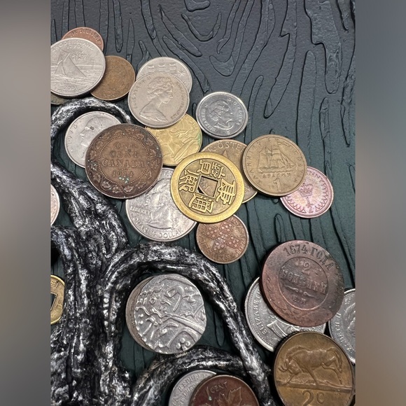 Bonsai Money Tree Portrait 14”x16” (Handmade) - Picture 3 of 4